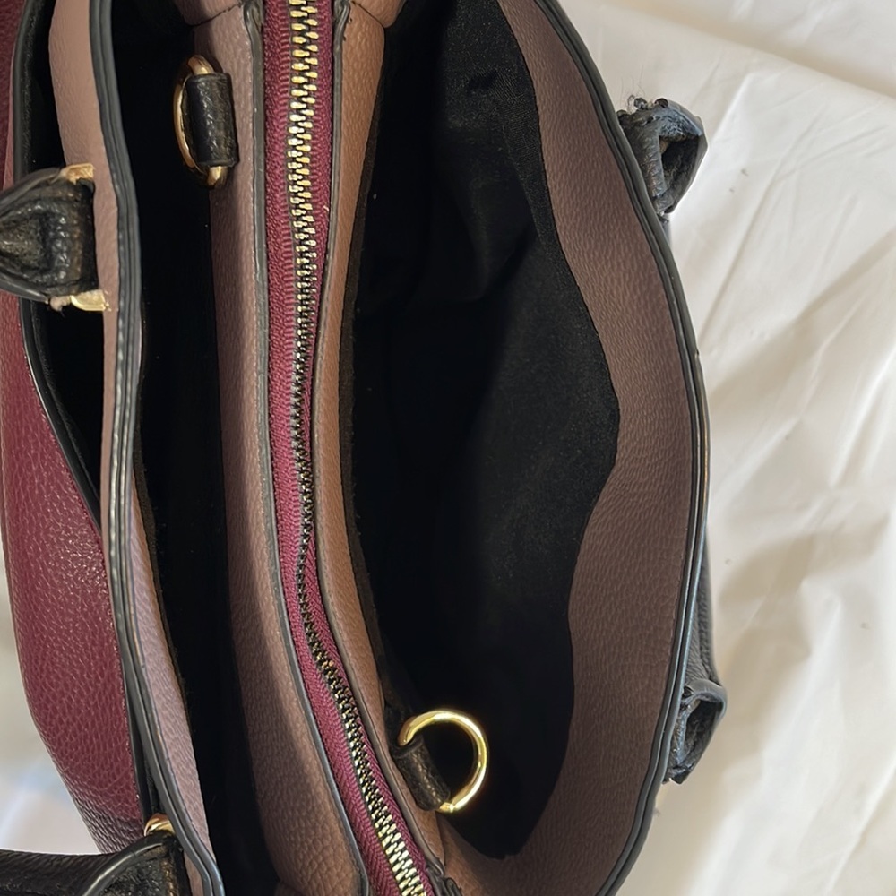 Nanette Lepore burgundy and mauve women’s pocketbook - Picture 4 of 11